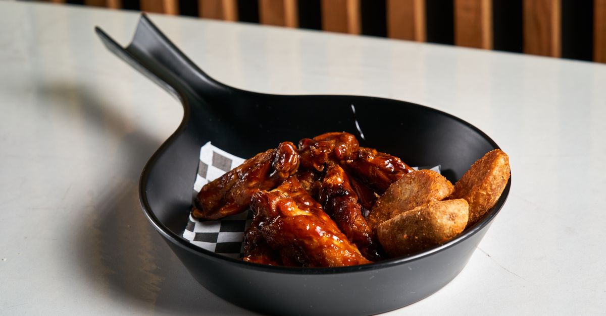 Air Fryer BBQ Chicken Wings