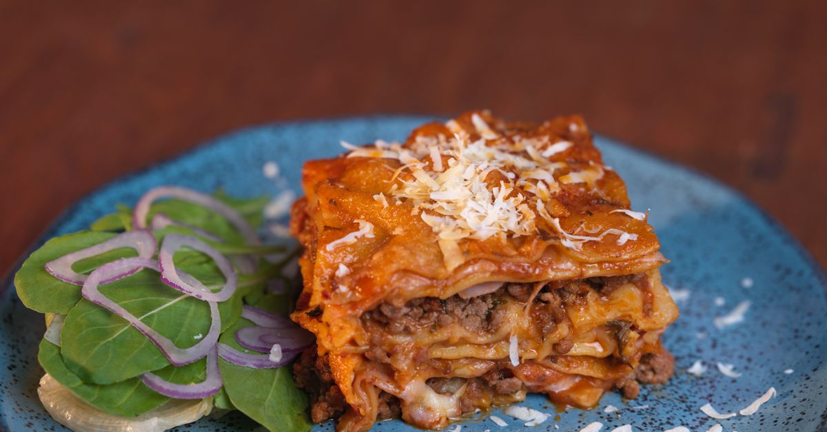 Cheesy Beef Pasta Bake