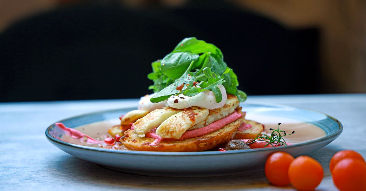 Halloumi and Egg Breakfast Wrap